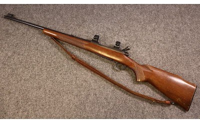 Winchester ~ 70 ~ .270 Winchester (4984496) - Image 2 of 5