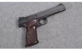 Smith & Wesson Model 46,.22 LR - 1 of 2