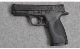 Smith&Wesson M&P40, .40 S&W - 2 of 2