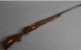 WEATHERBY MARK V CROWN CUSTOM .300 WBY MAG - 1 of 9