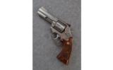 Smith & Wesson Model 686 .357 Magnum - 2 of 3