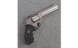 Smith & Wesson Model 686 .357 Magnum Revolver - 1 of 3