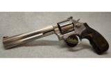 Smith & Wesson 686-6 ~ 7 Round Cylinder in .357 Magnum - 1 of 2