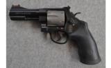 Smith & Wesson Model 329 PD AirLite .44 Magnum - 2 of 3