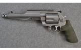 Smith & Wesson ~ Model 500 ~ .500 S&W Magnum - 2 of 3