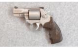 Smith & Wesson ~ 686-6 ~ .357 Magnum - 2 of 3