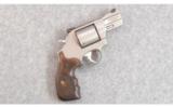 Smith & Wesson ~ 686-6 ~ .357 Magnum - 1 of 3