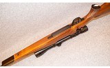 Weatherby~Mark V~.300 Magnum - 9 of 10