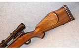 Weatherby~Mark V~.300 Magnum - 6 of 10