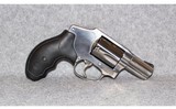 Smith & Wesson~640-3 Stainless Hammerless~.357 Magnum - 1 of 4