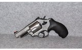 Smith & Wesson~Model 66-8~.357 Magnum 2.75 inch Barrel with case - 2 of 3