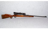 Weatherby~ Mark V~.300 Weatherby magnum - 1 of 9