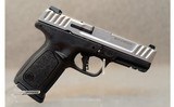 Smith & Wesson~SD40 2.0~.40S&W - 2 of 3