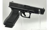 Glock~G17~9mm Luger - 2 of 3