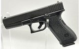 Glock~G17~9mm Luger - 1 of 3