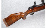 Weatherby~Mark V Custom Shop~.300 Magnum - 2 of 9