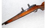 Weatherby~Mark V Custom Shop~.300 Magnum - 7 of 9