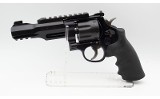 Smith&Wesson~327~.357 Magnum - 2 of 4