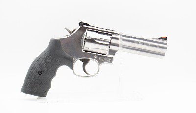 Smith & Wesson ~ 686-6 Plus ~ .357 Magnum