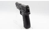SIG Sauer~P226~.40 S&W - 3 of 4