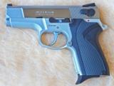 SMITH & WESSON SHORTY FORTY - 2 of 3