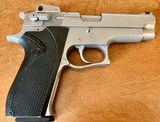 Smith & Wesson 3906 Stainless Steel - As New - 2 of 8