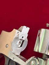 Antique Smith & Wesson Hammerless 1st model .32 S&W top break revolver - 13 of 15
