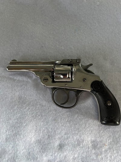 Very nice Antique
Iver Johnson 2nd Model small frame .32 S&W short top break revolver