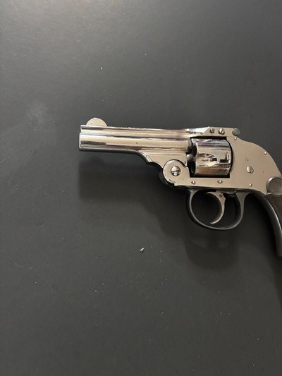 “Very nice condition”  RARE 1st model Harrington & Richardson small frame .32 S&W HammerlessRevolver.  - Image 11 of 17
