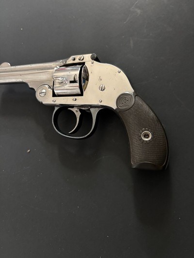 “Very nice condition”  RARE 1st model Harrington & Richardson small frame .32 S&W HammerlessRevolver.  - Image 12 of 17