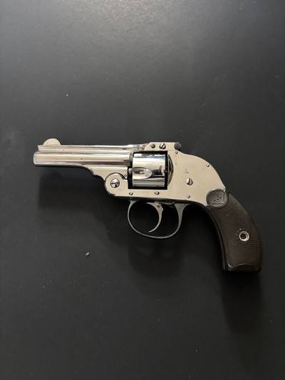 “Very nice condition”  RARE 1st model Harrington & Richardson small frame .32 S&W HammerlessRevolver. 