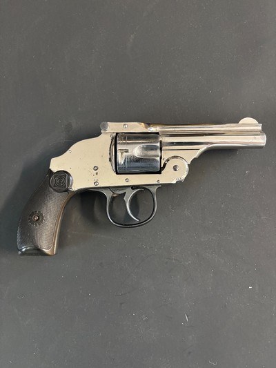 Harrington & Richardson 2nd model Hammerless large frame .38 S&W revolver.  **C&R**