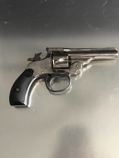 Harrington & Richardson Premier .32 S&W Double Action Top Break small frame revolver.  C&R OK - Image 3 of 18