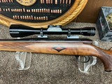 Weatherby Mark V Custom 300 Magnum with Weatherby scope - 8 of 10