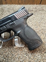 Smith & Wesson M&P40 40 S&W - 4 of 9