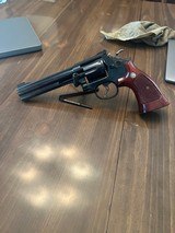 Smith & Wesson 16-4 32 H&R Magnum used - 1 of 13