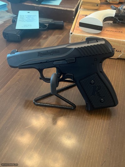 Remington R51 9mm with box