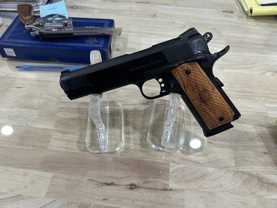 Tristar 1911 45 Auto looks new