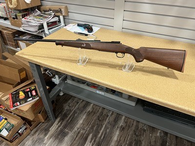 Winchester 70 Classic Featherweight 300 WSM with sights NIB - Image 2 of 9