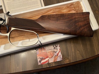 Winchester 94 John Wayne Commemorative 32-40 NIB 1981 LIGHT DAMAGE - Image 6 of 11