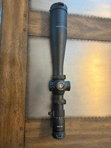 Leupold Mark 5HD 7-35x56 FFP Tremor 3 Scope with Leupold Rings - Excellent