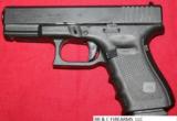 Glock 23 40S&W with hard case, papers and two magazines Excellent condition - 1 of 4