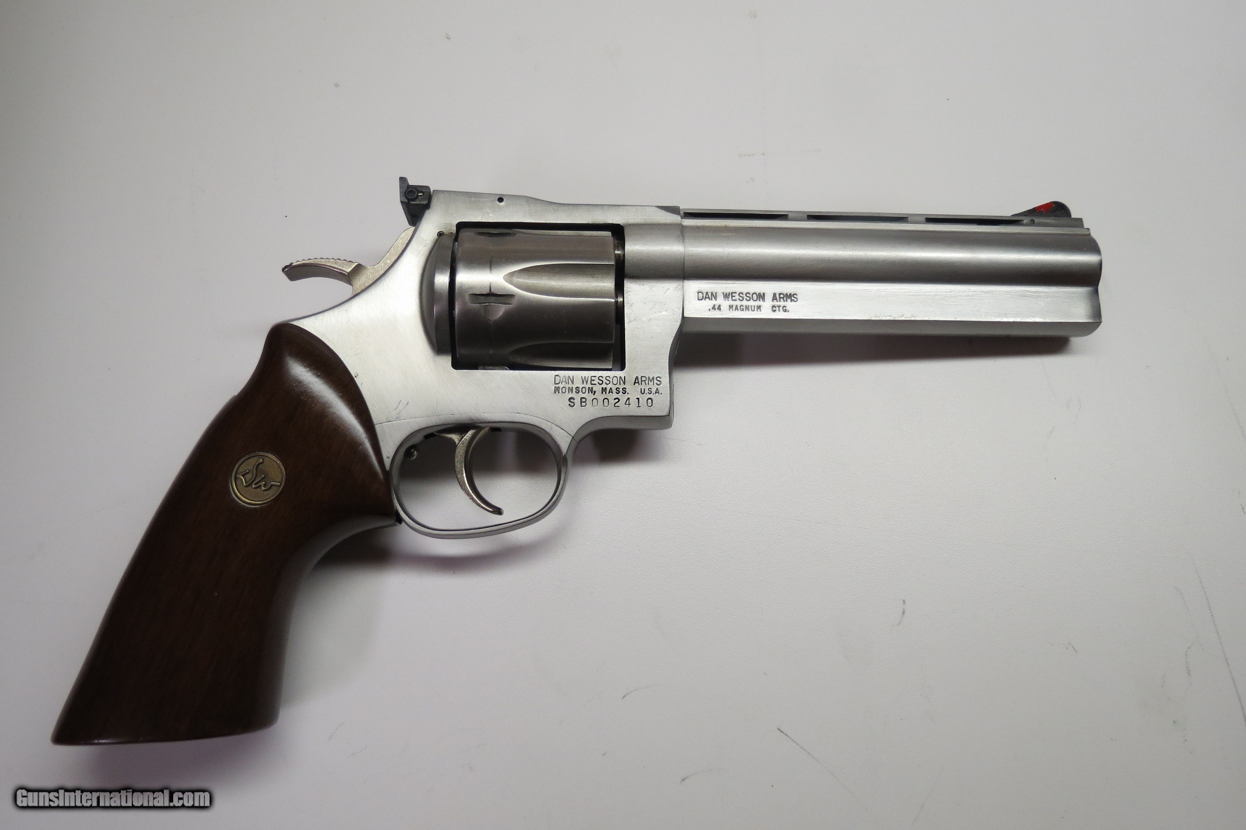 Dan Wesson Revolver In 44 Magnum 9487