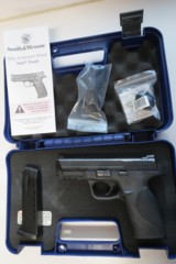 Smith & Wesson M&P 40 - 1 of 5
