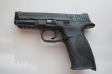 Smith & Wesson M&P 40 - 2 of 5