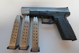 Springfield Armory XDM 40 Smith & Wesson 5.25" Competition Series Bi-tone - 4 of 5