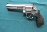 Smith & Wesson Model 686-6 Plus 357 Magnum - 2 of 5