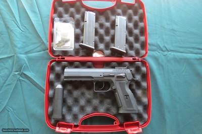 New in Box Tanfoglio Defiant Stock III in 9mm