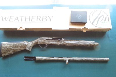 Weatherby 18i 12 Gauge in Mossy Oak - Image 1 of 9