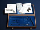 SMITH & WESSON DISPLAY CASE FOR N FRAME - 1 of 2